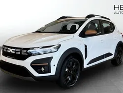 Vit (white) Ny 2025 Dacia Sandero Extreme Halvkombi | 219 900 kr (Marknadspris)