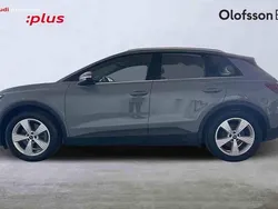 Grå Begagnad 2023 Audi Q4 e-tron SUV | 409 000 kr