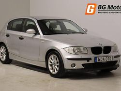 Ljusgrå Begagnad 2004 BMW 116 Advantage Halvkombi | 29 900 kr (Marknadspris)