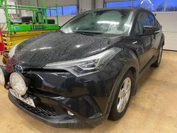 Svart metallic Begagnad 2018 Toyota C-HR Executive SUV | 189 000 kr (Marknadspris)
