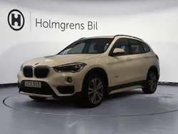 Vit Begagnad 2016 BMW X1 Sport Line SUV | 169 800 kr (Marknadspris)