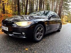 Svart Begagnad 2013 BMW 320 Sport Line Sedan | 109 900 kr (Bra pris)