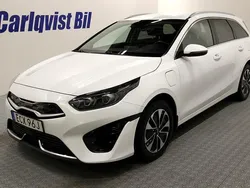 Vit Begagnad 2022 Kia Ceed Advance | 239 000 kr