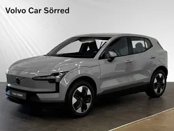 Grå Begagnad 2024 Volvo EX30 Single Motor Extended Range SUV | 379 900 kr (Bra pris)