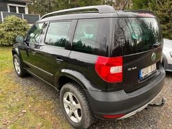 Svart Begagnad 2012 Skoda Yeti SUV | 87 500 kr (Marknadspris)