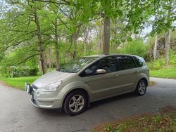 Grå Begagnad 2008 Ford S-MAX S Minibuss | 15 000 kr (Superpris)