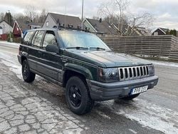 Mörkgrön Begagnad 1995 Jeep Grand Cherokee SUV | 26 900 kr