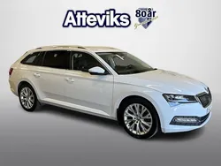 Vit Begagnad 2022 Skoda Superb Style Kombi | 359 900 kr (Marknadspris)