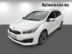 Vit (/hw2/ deluxe white m) Begagnad 2017 Kia Ceed Sportswagon Kombi | 129 000 kr (Marknadspris)