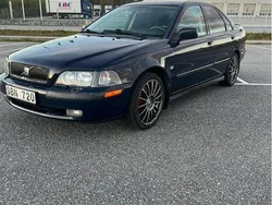 Blå Begagnad 2001 Volvo S40 Sedan | 23 000 kr (Marknadspris)