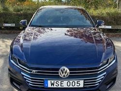 Blå Begagnad 2018 VW Arteon Halvkombi | 280 000 kr (Bra pris)