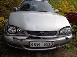 Grå Begagnad 2001 Toyota Corolla Halvkombi | 10 000 kr (Bra pris)
