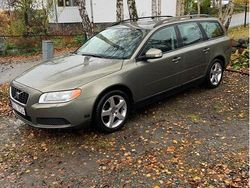 Grön Begagnad 2009 Volvo V70 Kombi | 35 000 kr (Marknadspris)