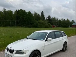 Vit Begagnad 2010 BMW 320 Kombi | 47 000 kr (Marknadspris)