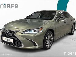 Grön Begagnad 2021 Lexus ES300H Limited Edition Sedan | 369 900 kr