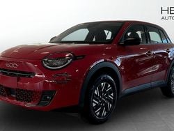 Röd (red) Ny 2025 Fiat 600 Lounge SUV | 305 800 kr