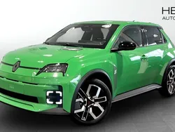 Grön (green) Ny 2025 Renault R5 Techno Halvkombi | 407 800 kr (Marknadspris)