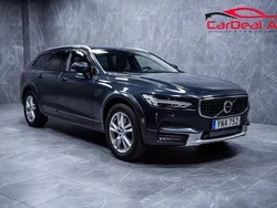 Grå Begagnad 2018 Volvo V90 CC Momentum Kombi | 204 800 kr (Marknadspris)
