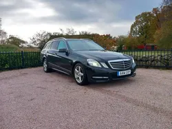 Svart (diamantsvart) Begagnad 2011 Mercedes E350 Avantgarde Kombi | 90 500 kr