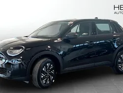 Svart (black) Ny 2025 Fiat 600 Pop SUV | 290 800 kr (Marknadspris)