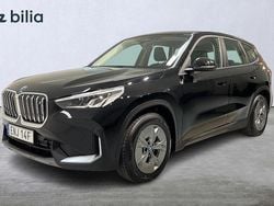 Svart Begagnad 2023 BMW iX1 SUV | 443 900 kr (Bra pris)