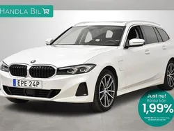 Vit Begagnad 2023 BMW 330e Kombi | 439 900 kr