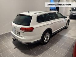 Vit Begagnad 2015 VW Passat Alltrack Kombi | 159 500 kr (Marknadspris)