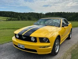 Gul Begagnad 2005 Ford Mustang GT Convertible Cab | 245 000 kr (Marknadspris)