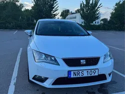 Vit Begagnad 2015 Seat Leon Style Halvkombi | 60 000 kr (Bra pris)