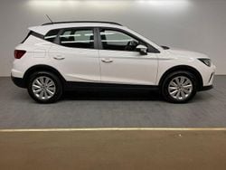 Vit Begagnad 2021 Seat Arona Style SUV | 174 900 kr (Marknadspris)