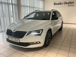 Vit Begagnad 2017 Skoda Superb Kombi | 199 900 kr (Marknadspris)