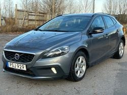 Grå Begagnad 2014 Volvo V40 CC Momentum Kombi | 124 800 kr (Marknadspris)