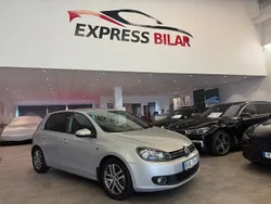 Ljusbrun Begagnad 2011 VW Golf VI Halvkombi | 79 900 kr (Marknadspris)
