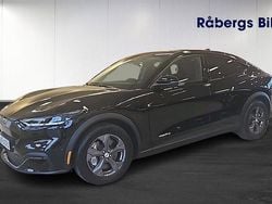 Svart Begagnad 2022 Ford Mustang Mach-E Standard Range SUV | 344 800 kr (Marknadspris)