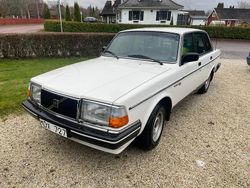 Begagnad 1987 Volvo 240 Sedan | 99 900 kr