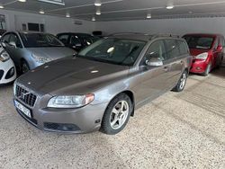 Grå Begagnad 2009 Volvo V70 Momentum Kombi | 71 900 kr (Marknadspris)