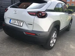 Vit Begagnad 2021 Mazda MX30 SUV | 158 000 kr (Marknadspris)
