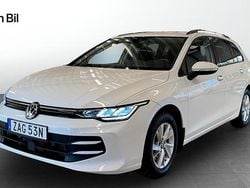 Vit (pure white) Begagnad 2024 VW Golf VIII Life Kombi | 299 900 kr (Marknadspris)