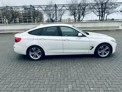 Vit Begagnad 2017 BMW 320 Gran Turismo Sport Line Halvkombi | 209 000 kr (Marknadspris)
