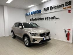 Ljusgrå (grå) Begagnad 2024 Volvo XC40 Core SUV | 339 500 kr (Bra pris)