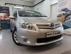 Silver Begagnad 2011 Toyota Auris Plus Halvkombi | 44 900 kr (Marknadspris)