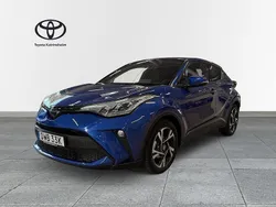 Blå Begagnad 2022 Toyota C-HR SUV | 284 900 kr (Marknadspris)
