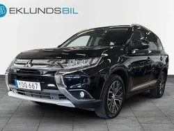 Svart Begagnad 2017 Mitsubishi Outlander SUV | 189 900 kr (Marknadspris)