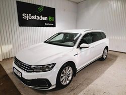 Vit Begagnad 2021 VW Passat GTE Kombi | 224 900 kr (Marknadspris)