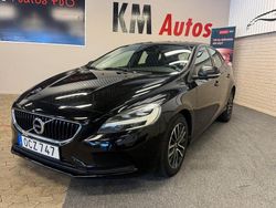 Svart Begagnad 2017 Volvo V40 Momentum Kombi | 154 900 kr (Marknadspris)