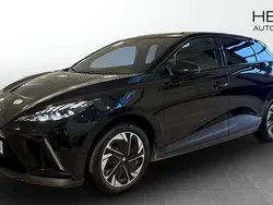 Svart (black) Begagnad 2022 MG MG4 EV Luxury Halvkombi | 269 900 kr (Lite dyr)