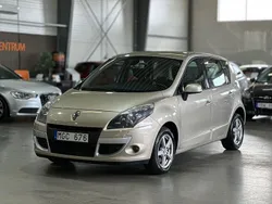 Ljusbrun Begagnad 2011 Renault Scénic III Minibuss | 64 900 kr (Marknadspris)