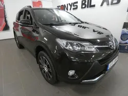 Svart (brun) Begagnad 2014 Toyota RAV4 Active SUV | 139 900 kr (Marknadspris)