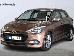 Brun Begagnad 2016 Hyundai i20 Premium Halvkombi | 99 900 kr (Marknadspris)