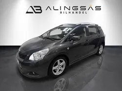 Mörkgrå (grå) Begagnad 2010 Toyota Verso Minibuss | 69 900 kr (Marknadspris)
